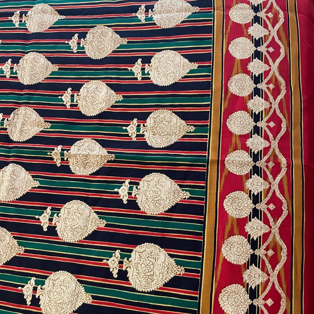 Scarf - Picture 5 of 9